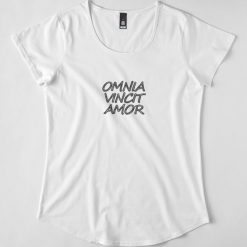 Omnia Vincit Amor T-Shirt AD01