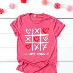 Love Wins Graphic Tee shirt Fd7J0